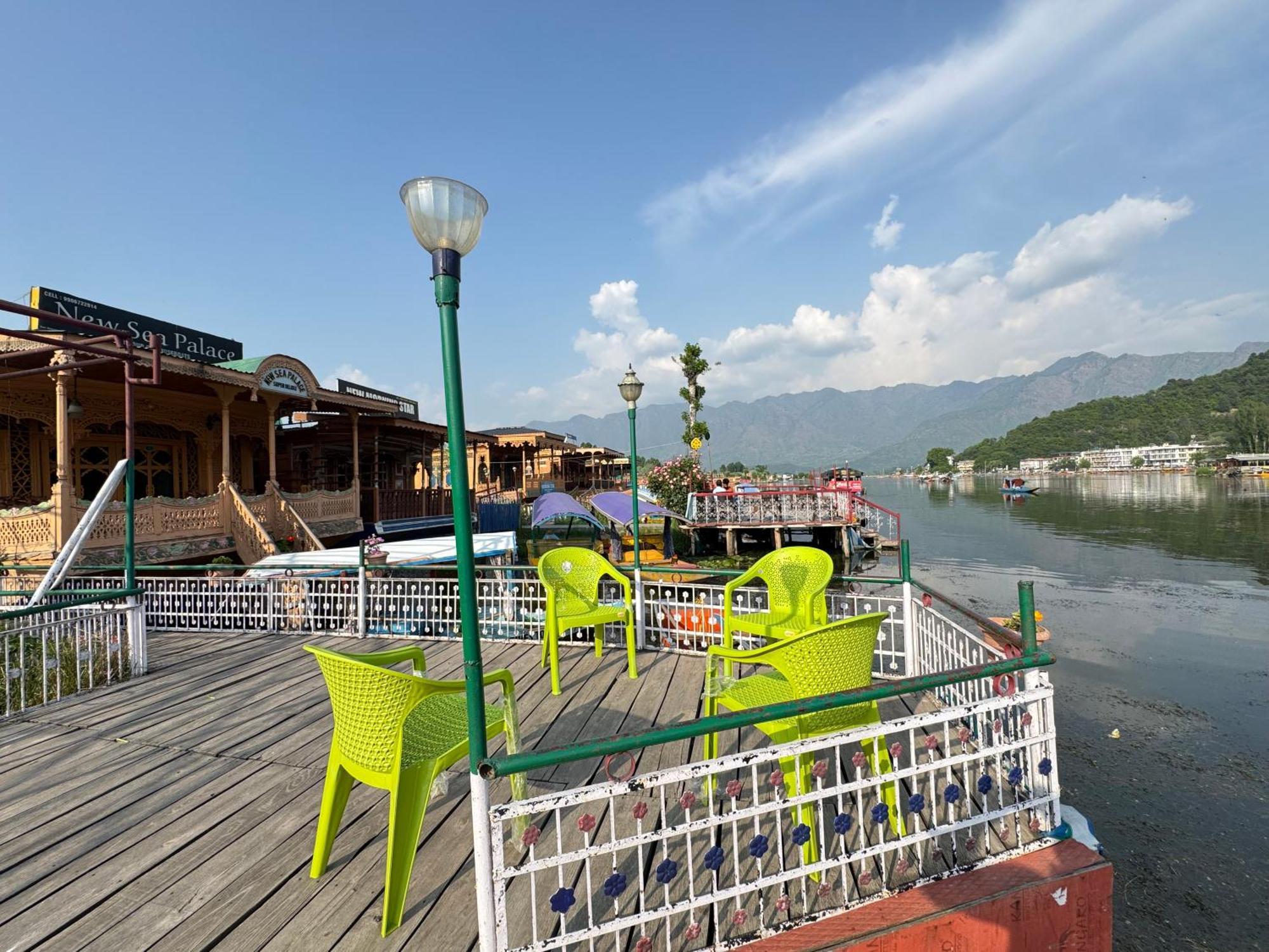 New Sea Palace Houseboats Srīnagar Zewnętrze zdjęcie