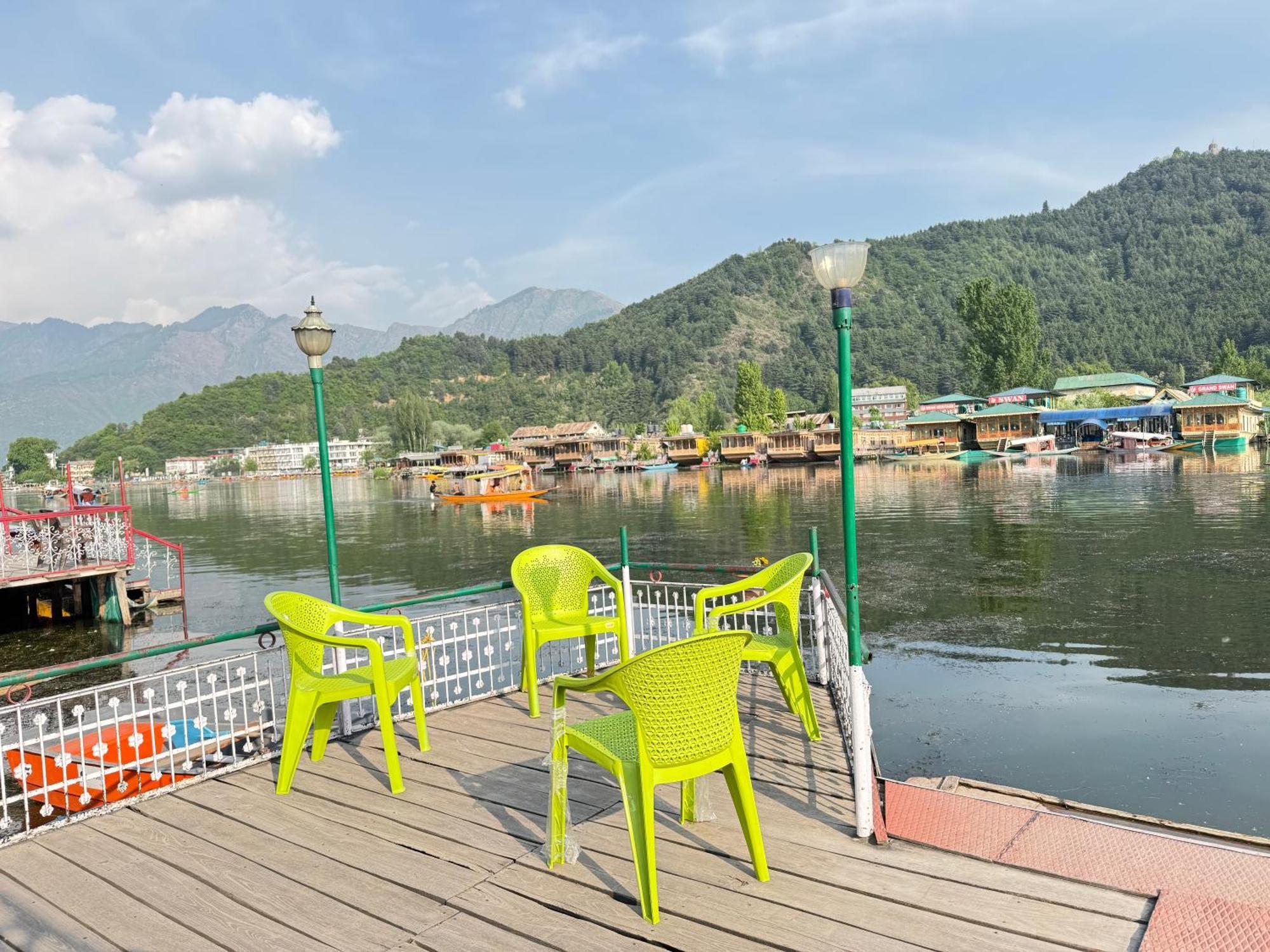 New Sea Palace Houseboats Srīnagar Zewnętrze zdjęcie