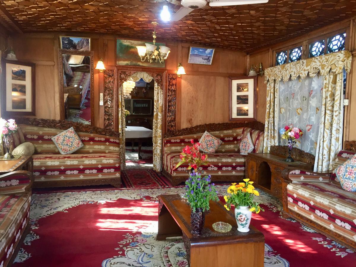 New Sea Palace Houseboats Srīnagar Zewnętrze zdjęcie